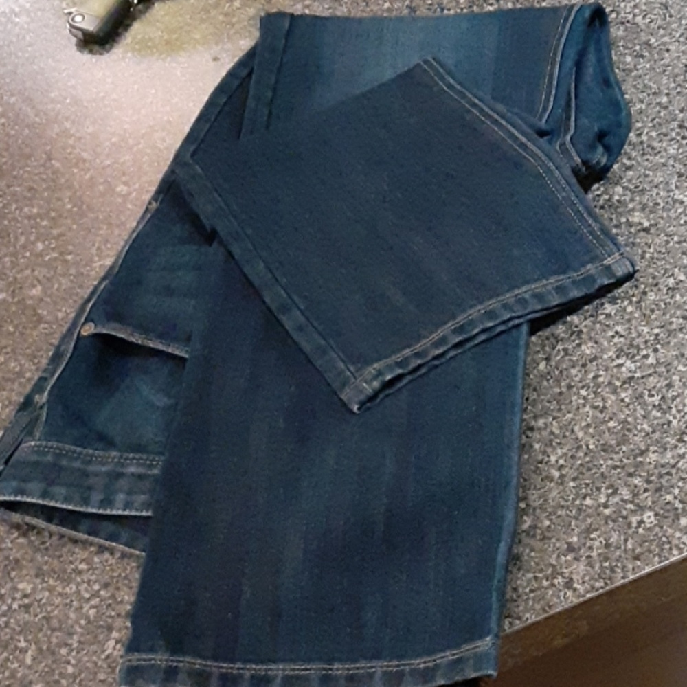 Jeans - Picture 8 of 8